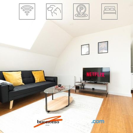 Two Bedroom Apartment At Buonomo Stays Short Lets & Serviced Accommodation Лондон Экстерьер фото