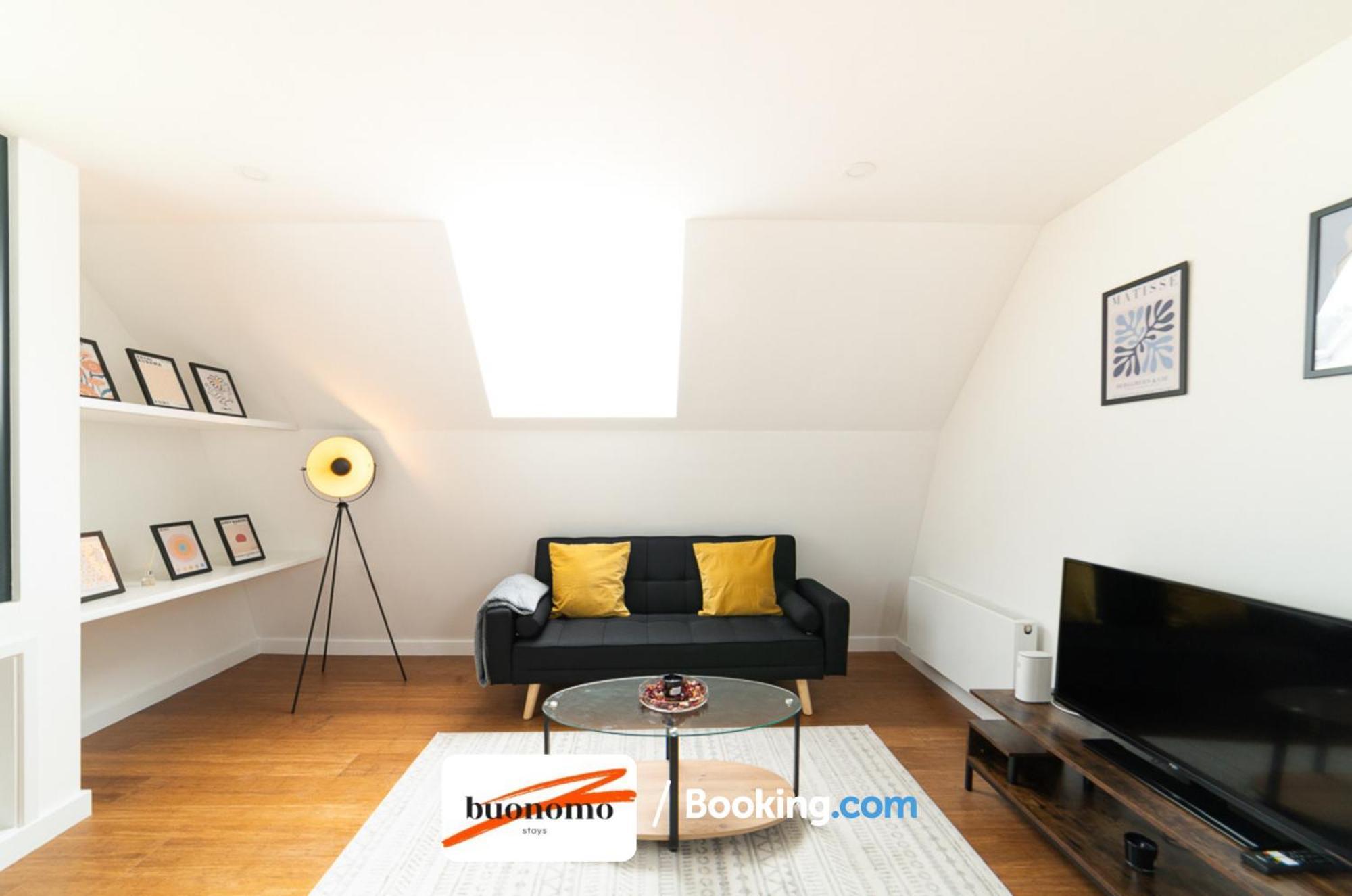 Two Bedroom Apartment At Buonomo Stays Short Lets & Serviced Accommodation Лондон Экстерьер фото