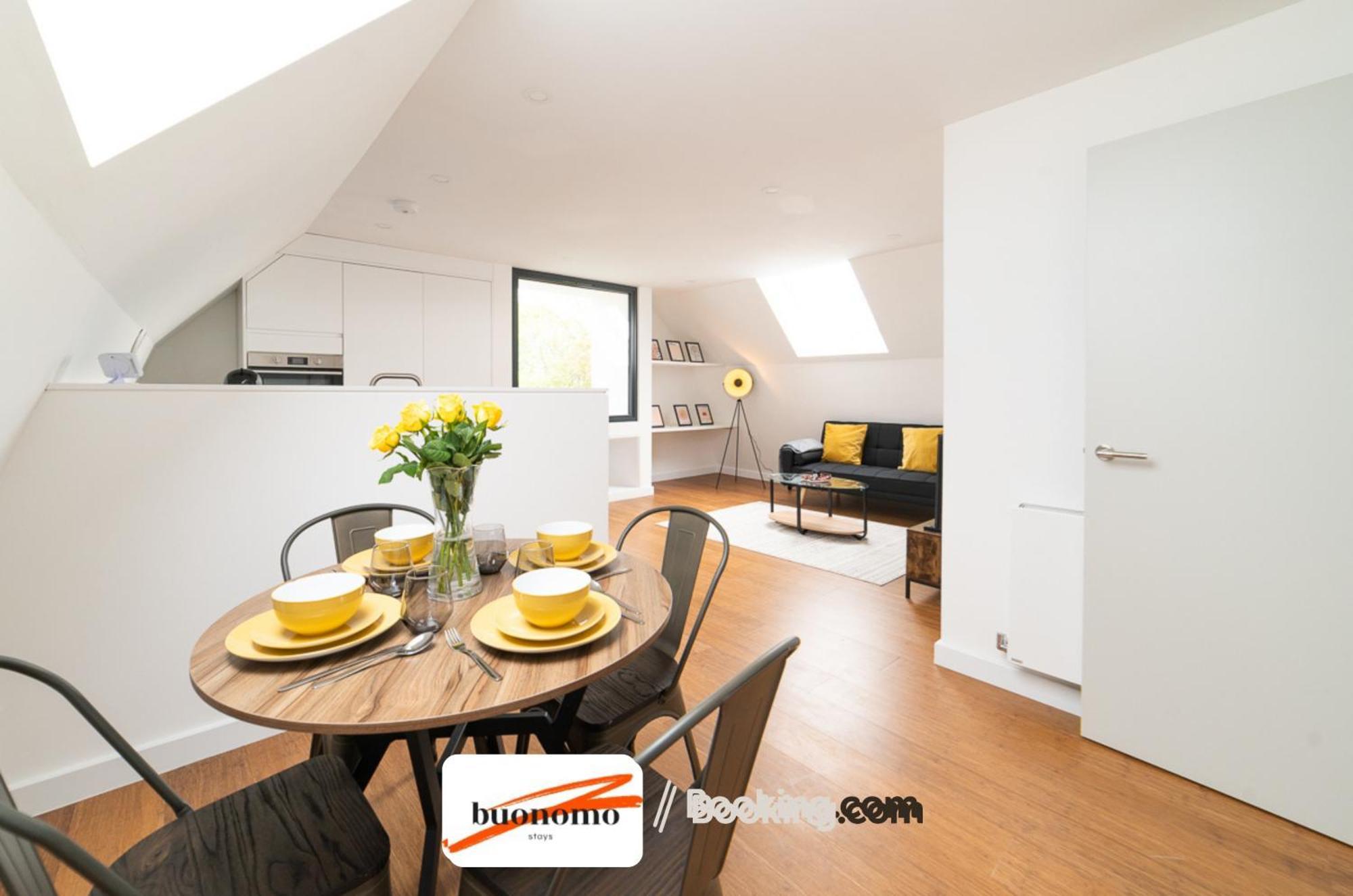 Two Bedroom Apartment At Buonomo Stays Short Lets & Serviced Accommodation Лондон Экстерьер фото