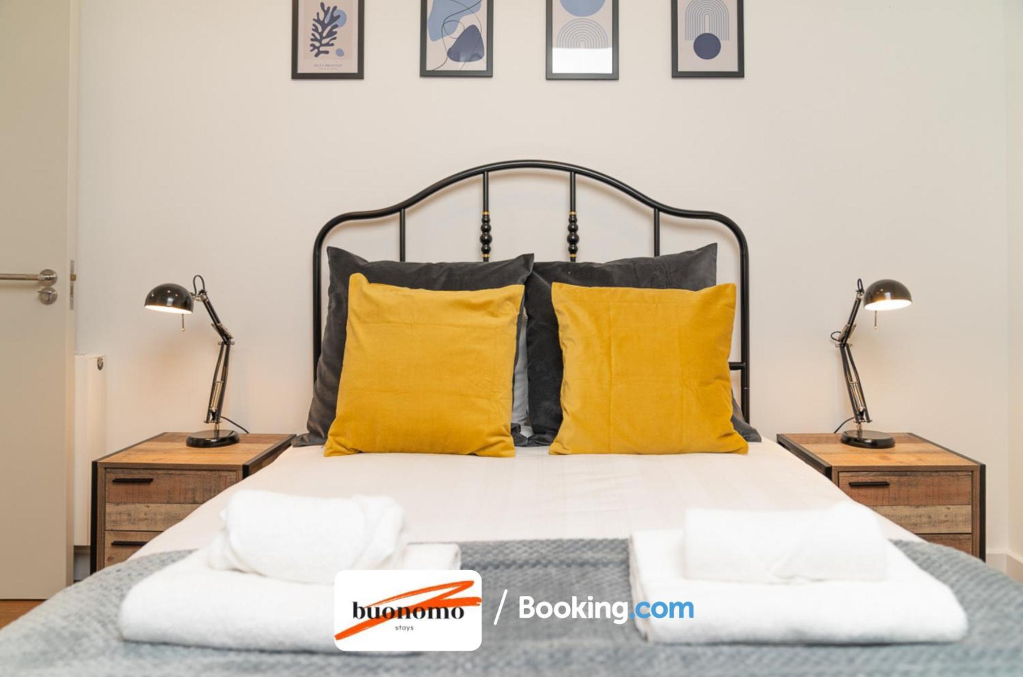 Two Bedroom Apartment At Buonomo Stays Short Lets & Serviced Accommodation Лондон Экстерьер фото