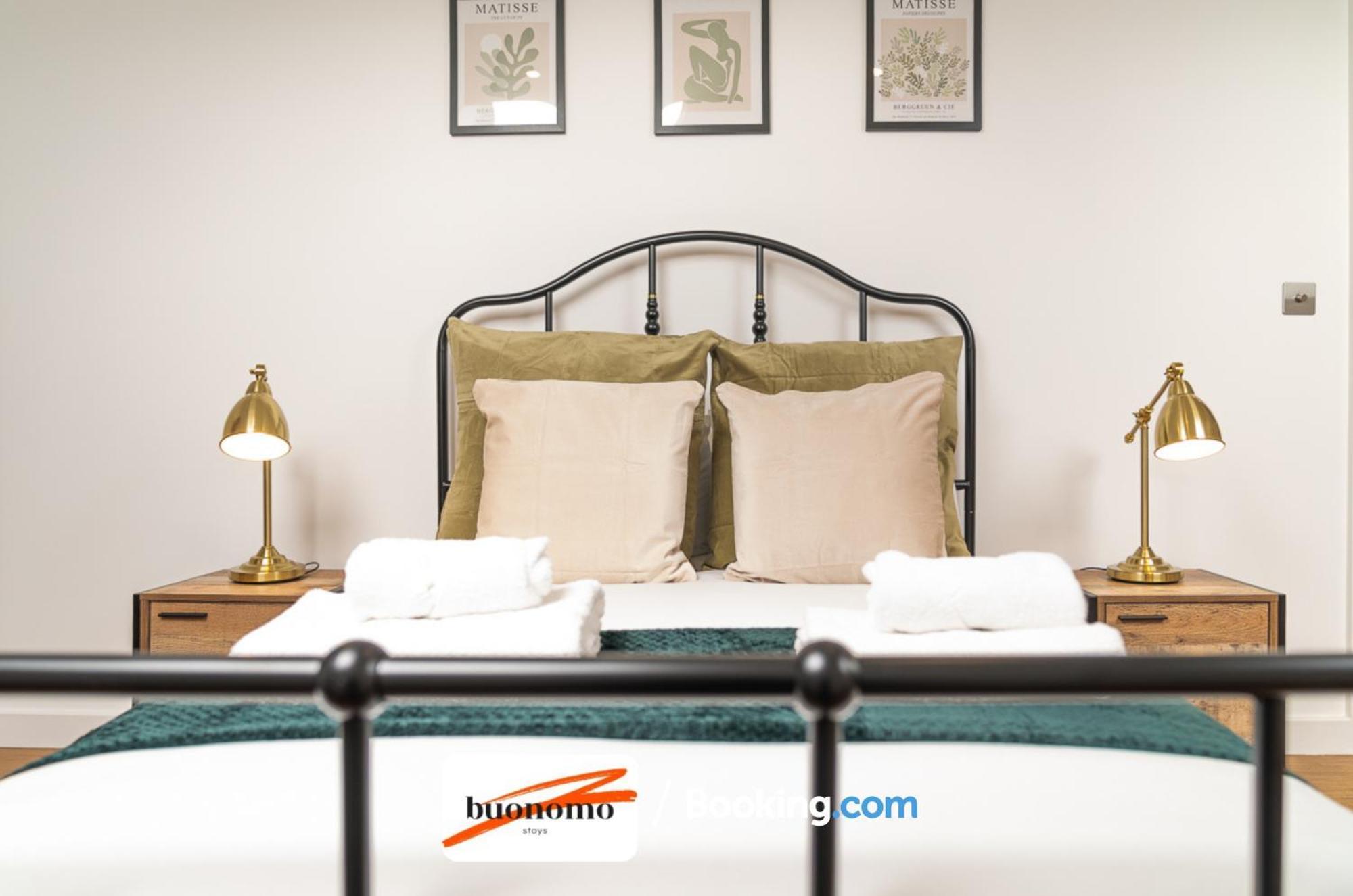Two Bedroom Apartment At Buonomo Stays Short Lets & Serviced Accommodation Лондон Экстерьер фото